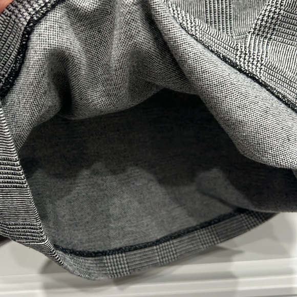 Express grey skirt Small Petite 55% POLYESTER 43% COTTON 
2% SPANDEX - Picture 3 of 5
